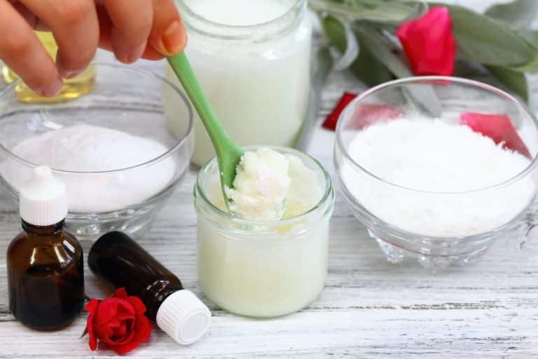 Doppio mento: cause, rimedi e trattamenti estetici