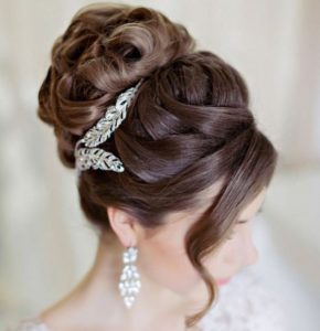 acconciatura sposa 2020